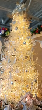 9 Ft Tree Iridescent With LED Lights