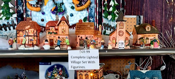 Christmas Village Lighted Set
